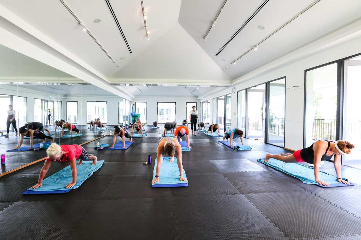 140 kvadratmeter dedikeret til danseklasser. Heriblandt hip hop, aerobics og steptoning klasser. 